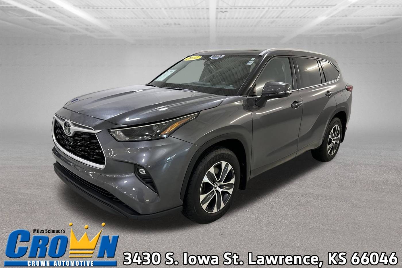 2022 Toyota Highlander XLE — SUV — 33,980 mi — Lawrence, KS