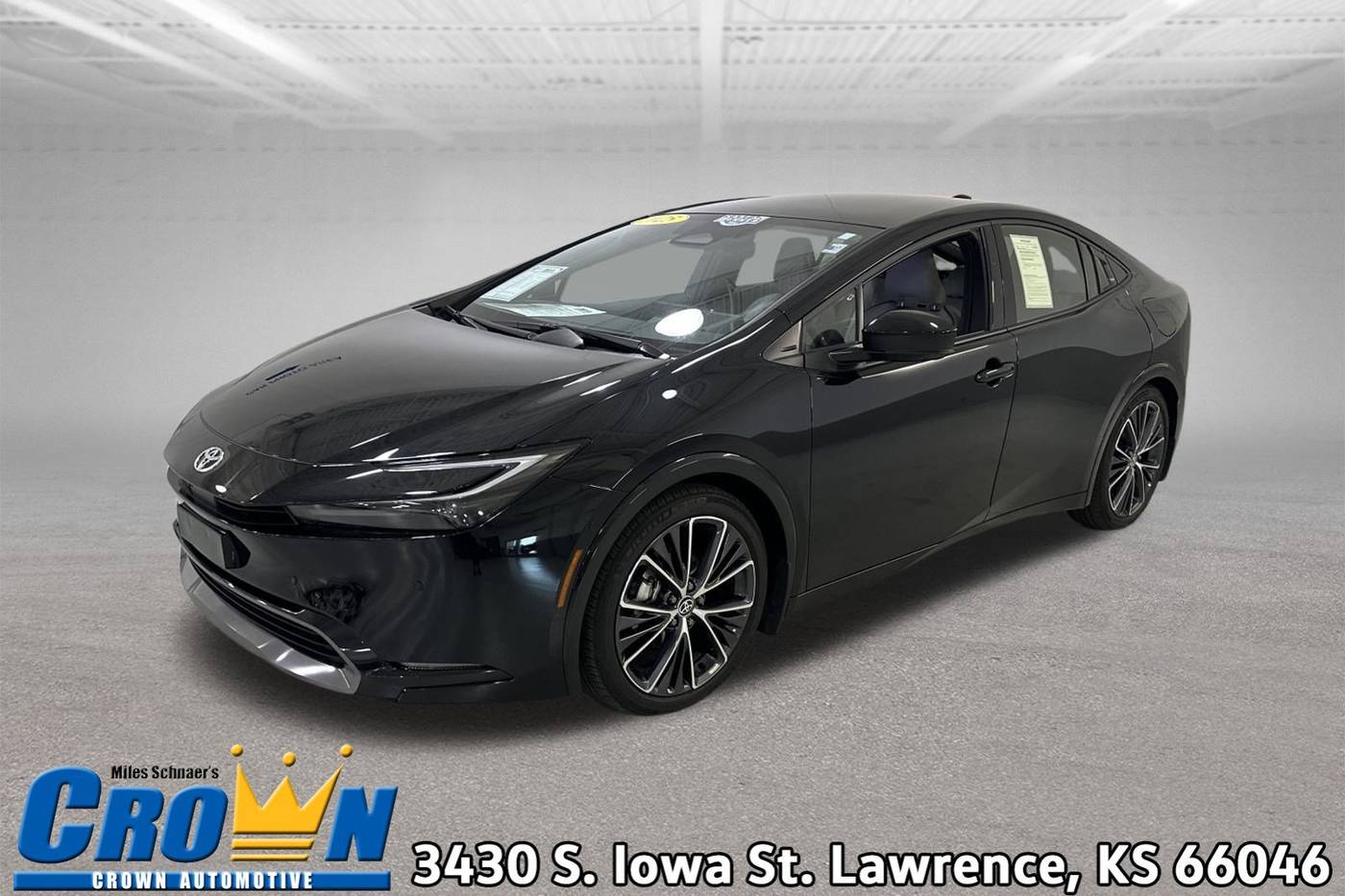 2025 Toyota Prius Limited — Hatchback — 1,352 mi — Lawrence, KS