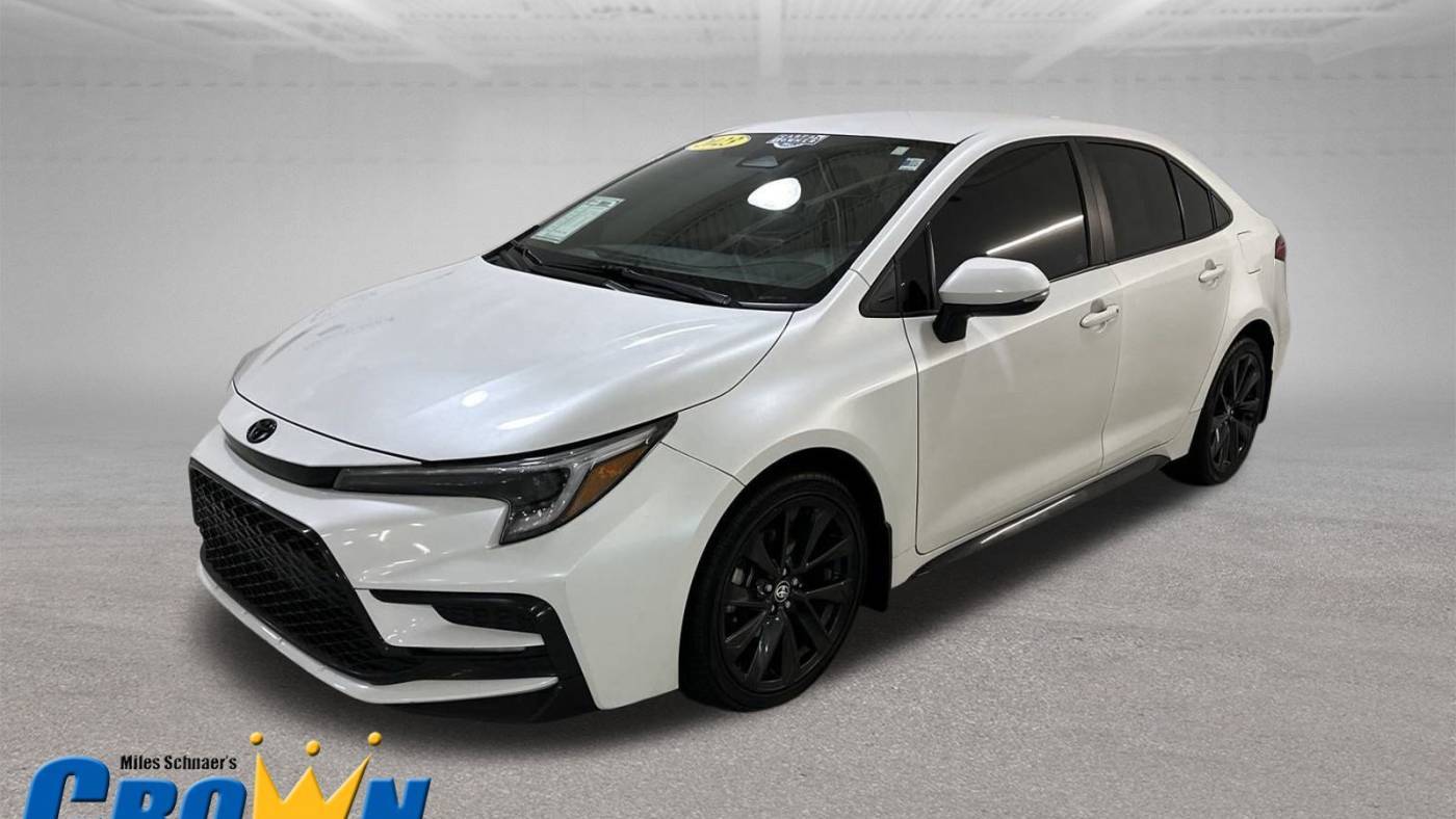 2023 Toyota Corolla SE — Sedan — 18,398 mi — Lawrence, KS