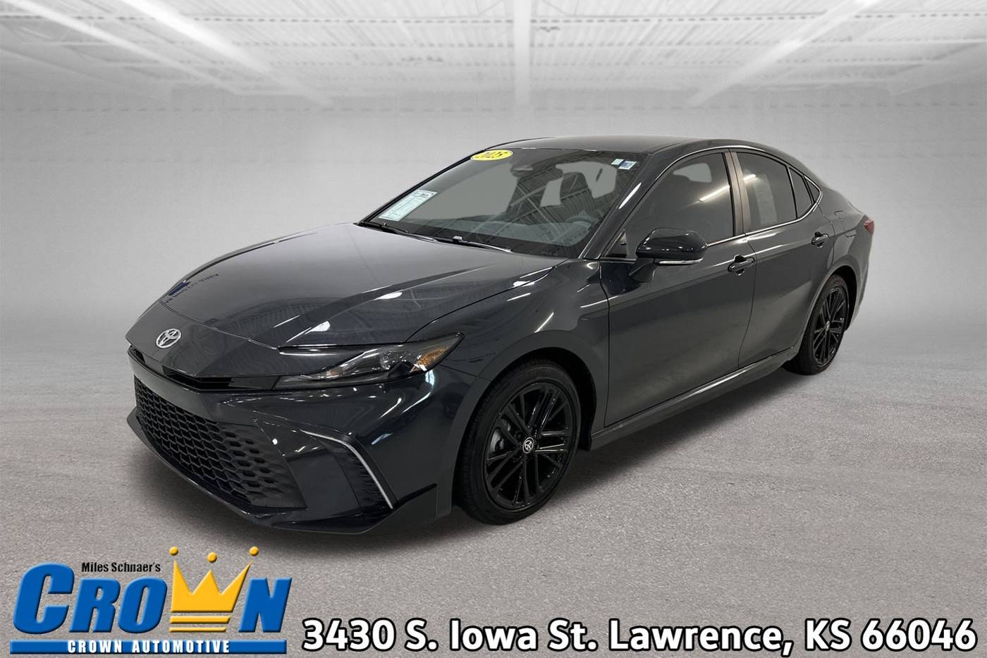 2025 Toyota Camry Hybrid SE — Sedan — 99 mi — Lawrence, KS