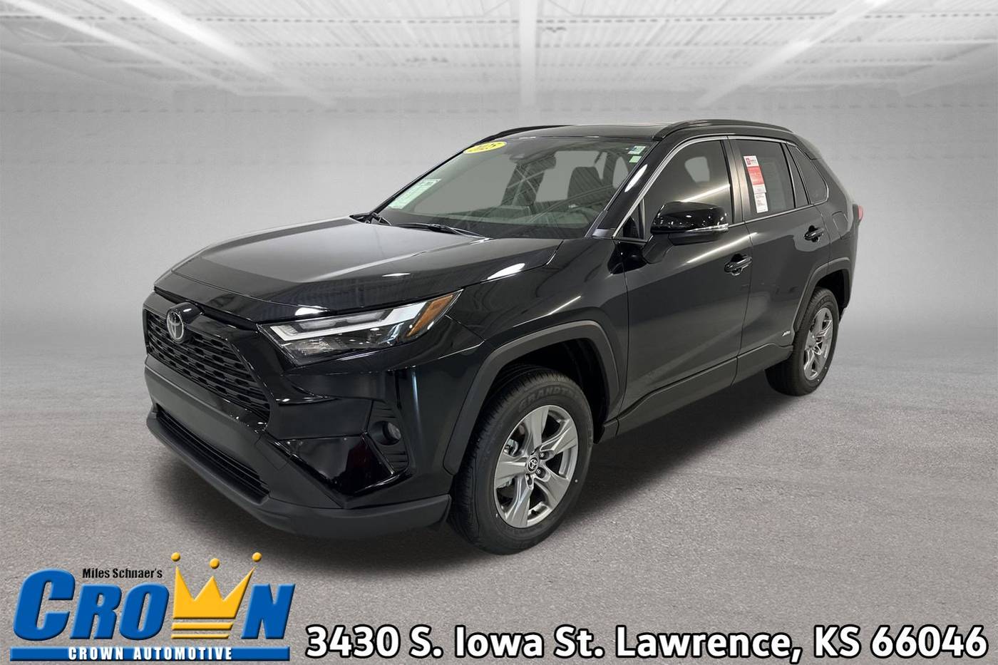 2025 Toyota RAV4 Hybrid XLE — SUV — 5 mi — Lawrence, KS