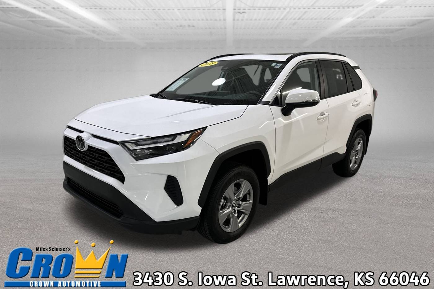 2025 Toyota RAV4 XLE — SUV — 10 mi — Lawrence, KS