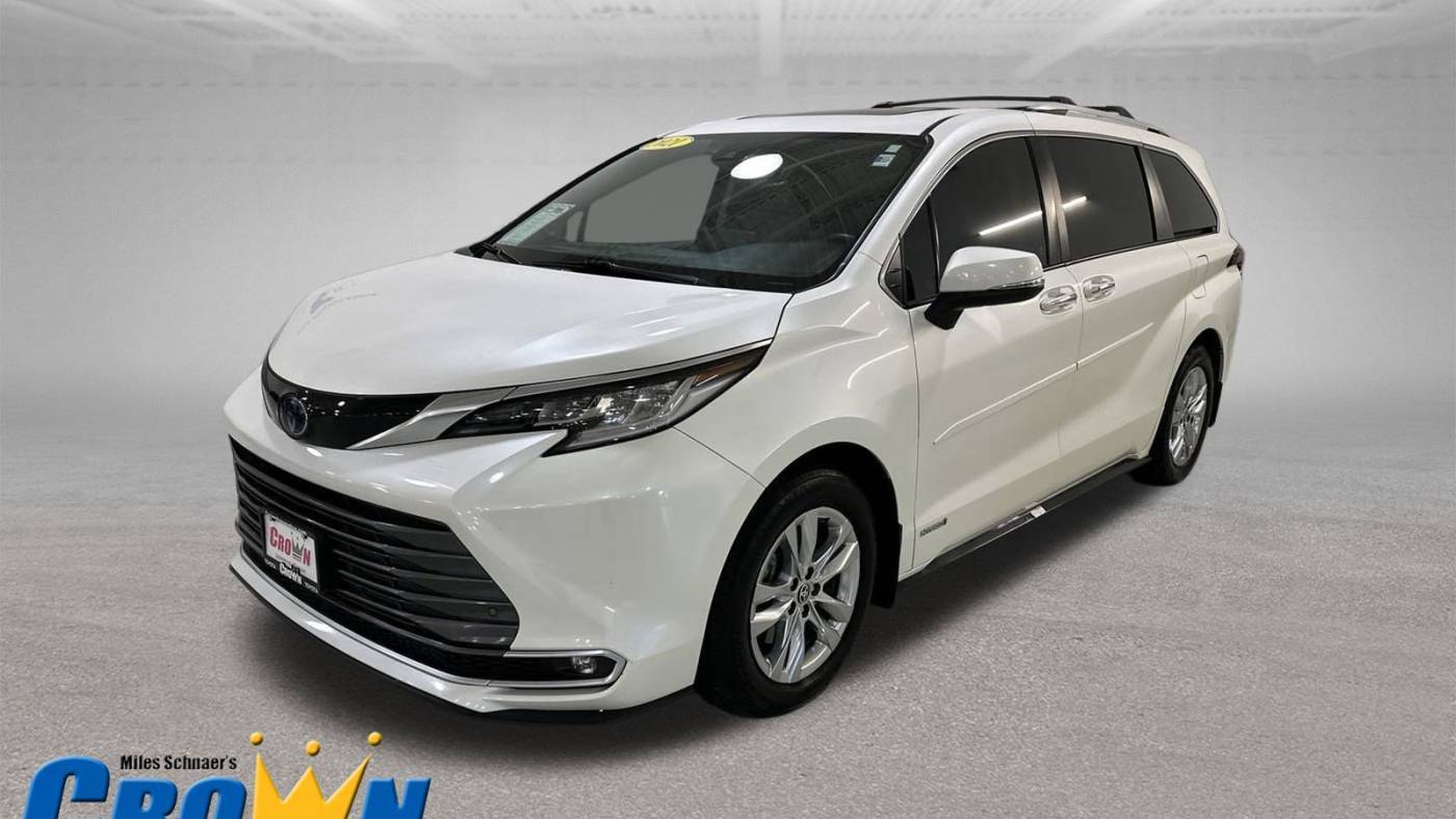 2021 Toyota Sienna Limited — Minivan — 67,510 mi — Lawrence, KS