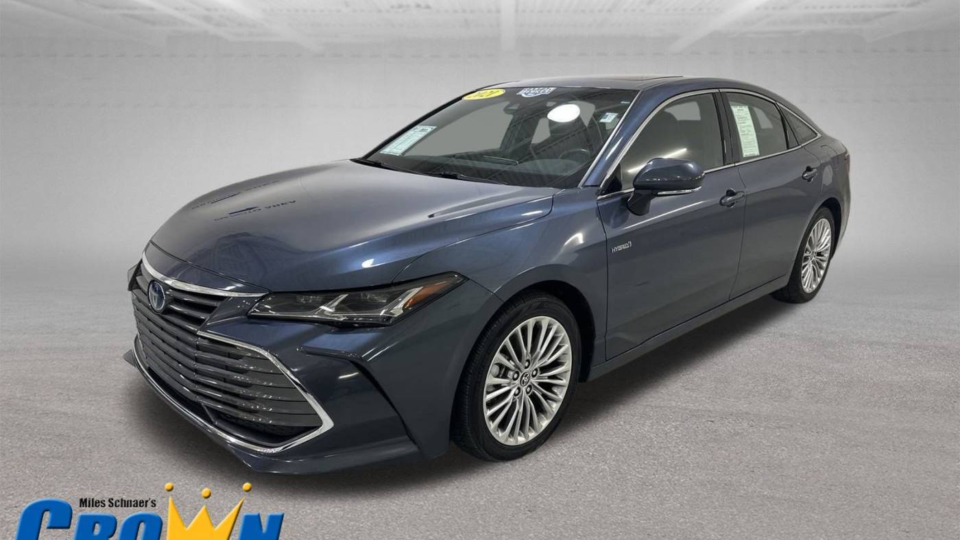 2021 Toyota Avalon Hybrid Limited — Sedan — 22,684 mi — Lawrence, KS