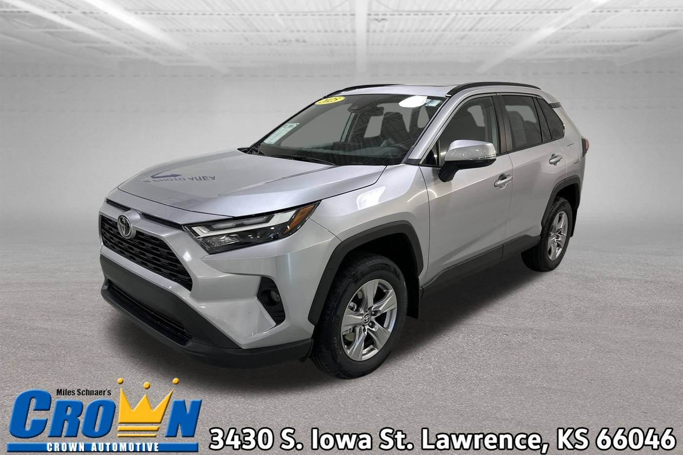 2025 Toyota RAV4 XLE — SUV — 17 mi — Lawrence, KS