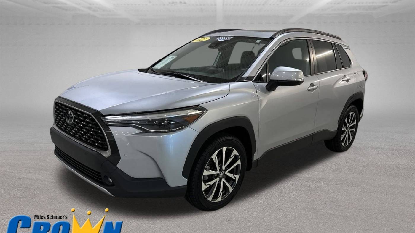 2022 Toyota Corolla Cross XLE — SUV — 28,172 mi — Lawrence, KS