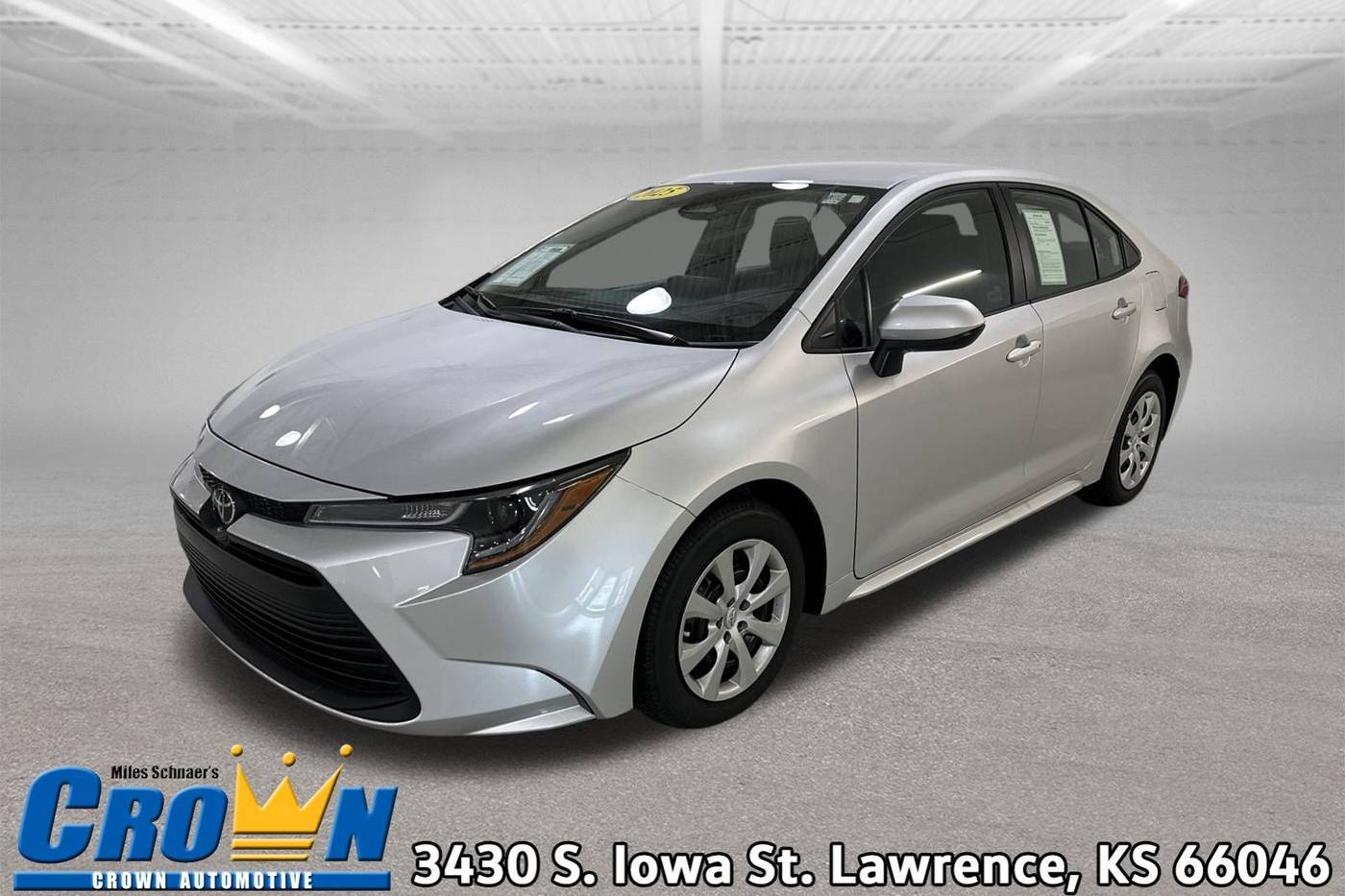2025 Toyota Corolla LE — Sedan — 372 mi — Lawrence, KS
