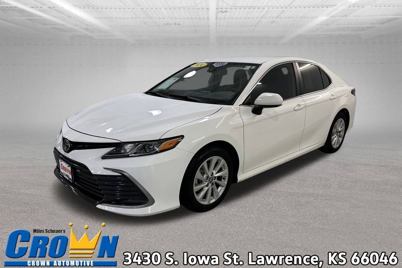 2024 Toyota Camry LE — Sedan — 15,926 mi — Lawrence, KS