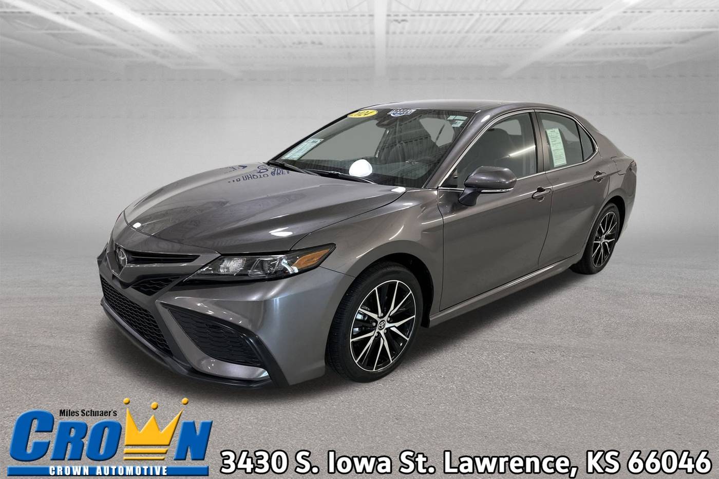 2024 Toyota Camry SE — Sedan — 2,122 mi — Lawrence, KS