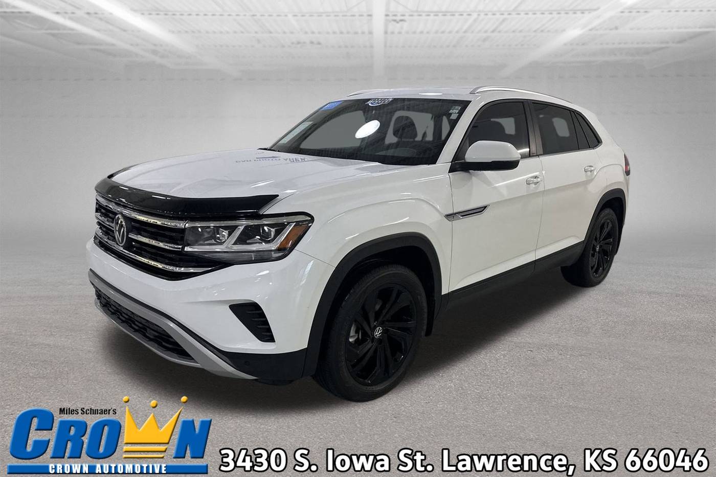 2023 Volkswagen Atlas Cross Sport SE with Technology — SUV — 17,691 mi — Lawrence, KS