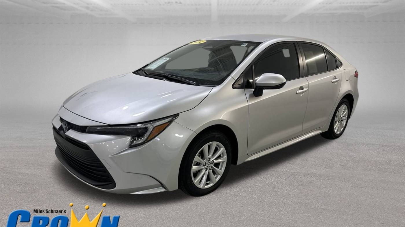 2024 Toyota Corolla Hybrid LE — Sedan — 67 mi — Lawrence, KS