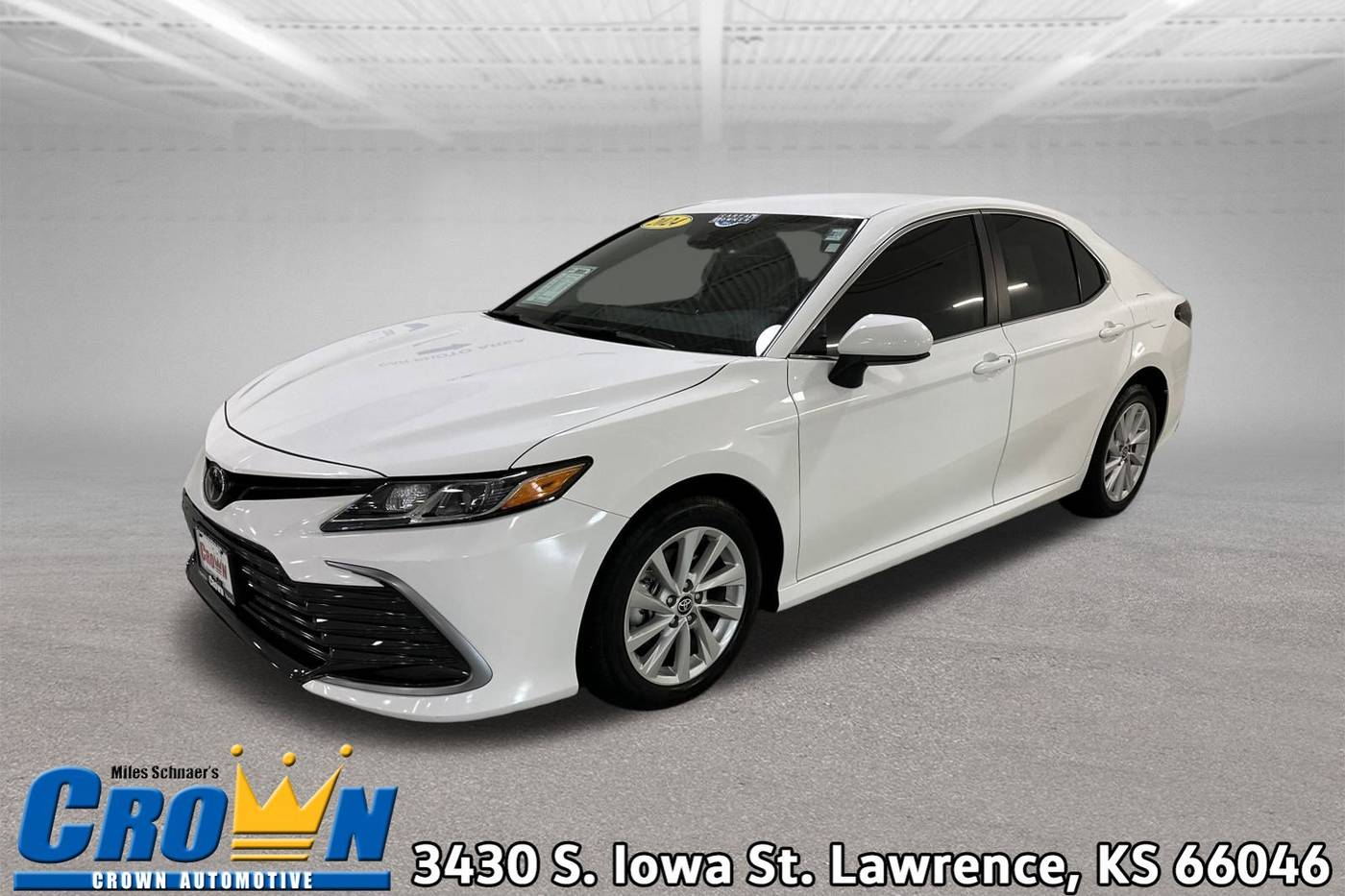 2024 Toyota Camry LE — Sedan — 11,892 mi — Lawrence, KS