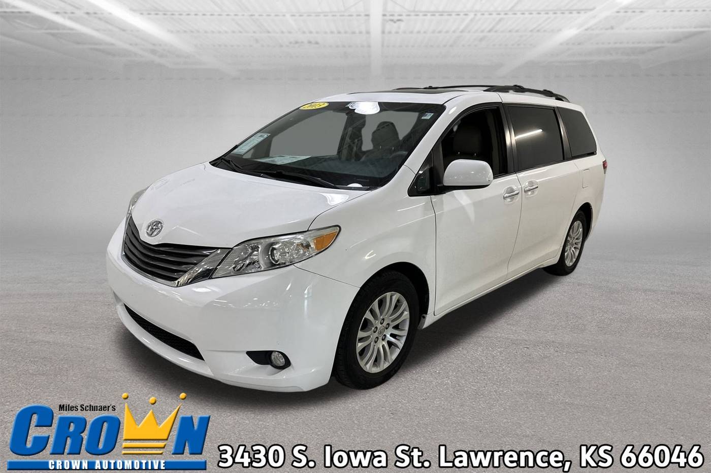 2013 Toyota Sienna XLE — Minivan — 110,598 mi — Lawrence, KS