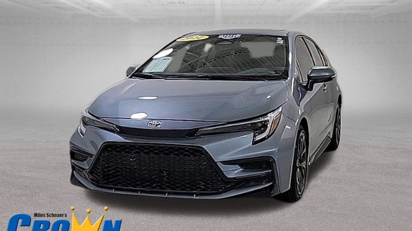 2024 Toyota Corolla SE — Sedan — 768 mi — Lawrence, KS