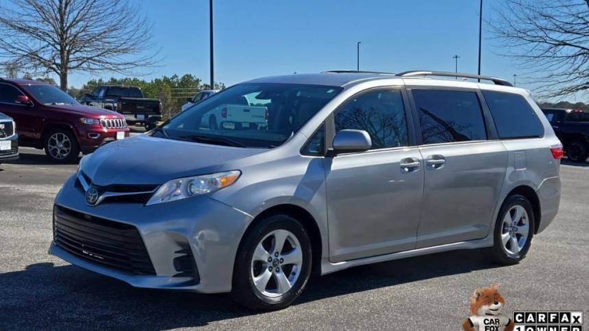 2018 Toyota Sienna LE
