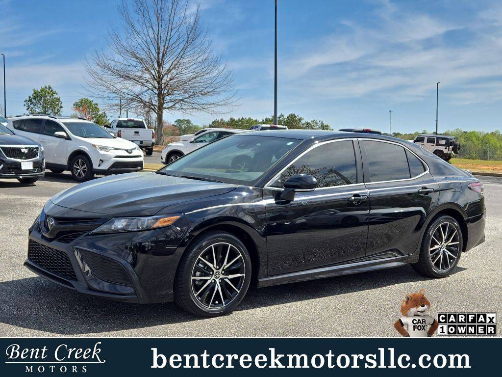 2023 Toyota Camry SE — Sedan — 20,889 mi — Auburn, AL