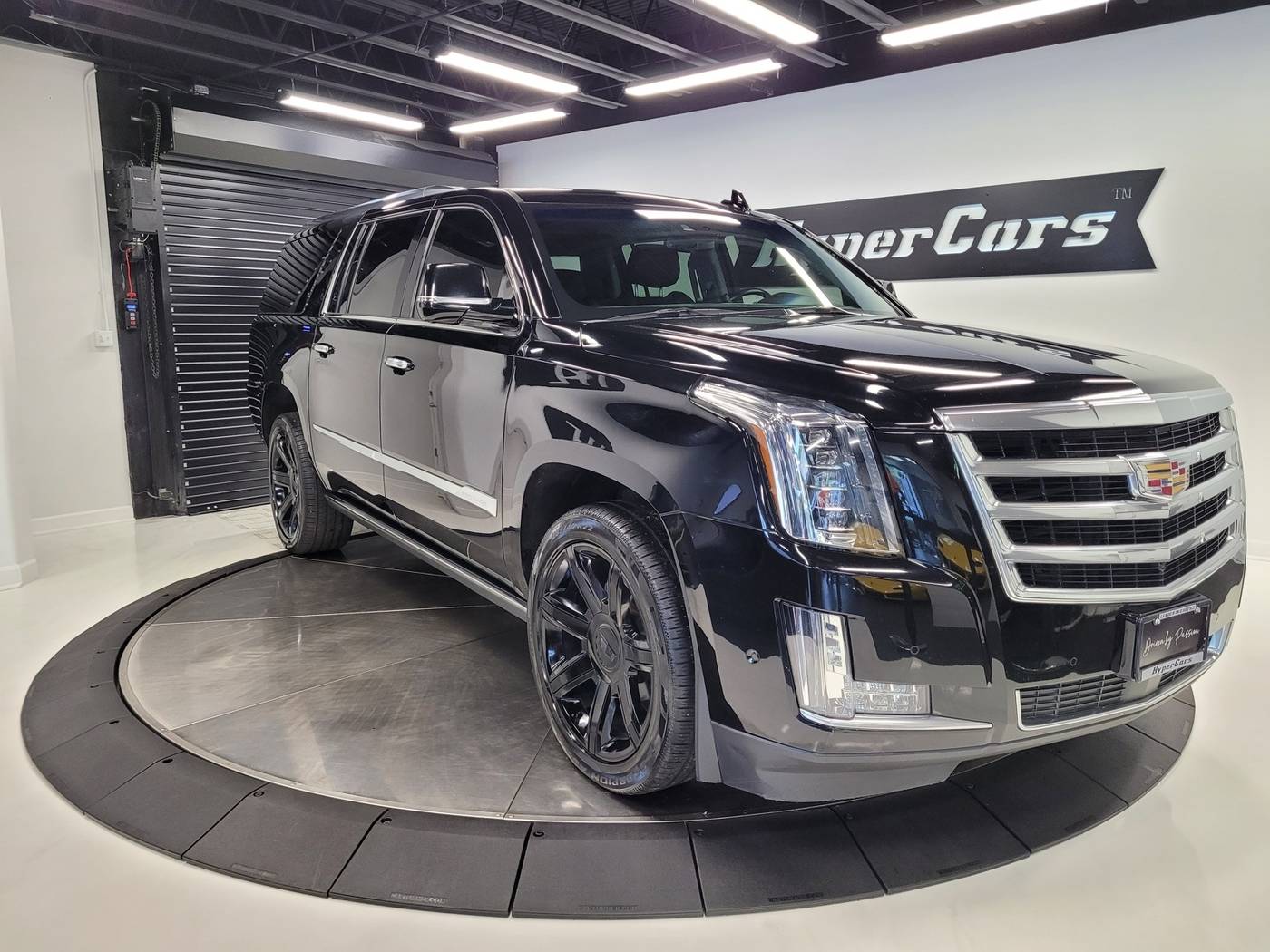 2018 Cadillac Escalade Premium Luxury — SUV — 95,764 mi — New Albany, IN