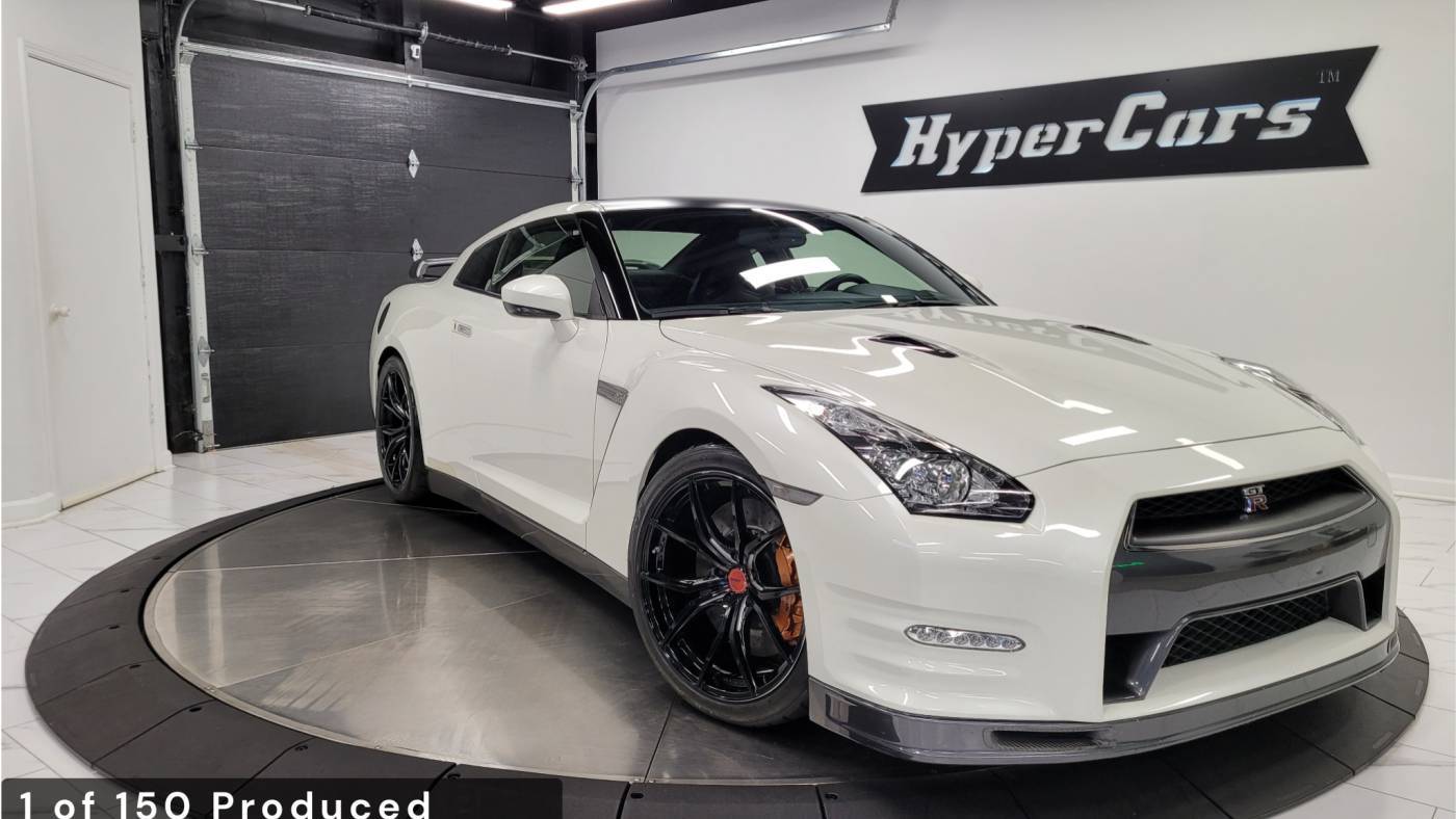 2014 Nissan GT-R Track Edition — Coupe — 28,714 mi — New Albany, IN
