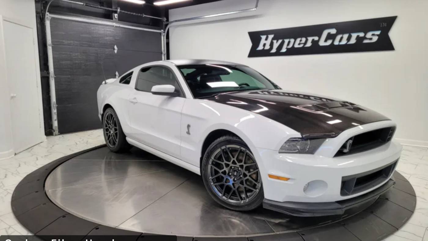 2014 Ford Mustang Shelby GT500 — Coupe — 25,260 mi — New Albany, IN
