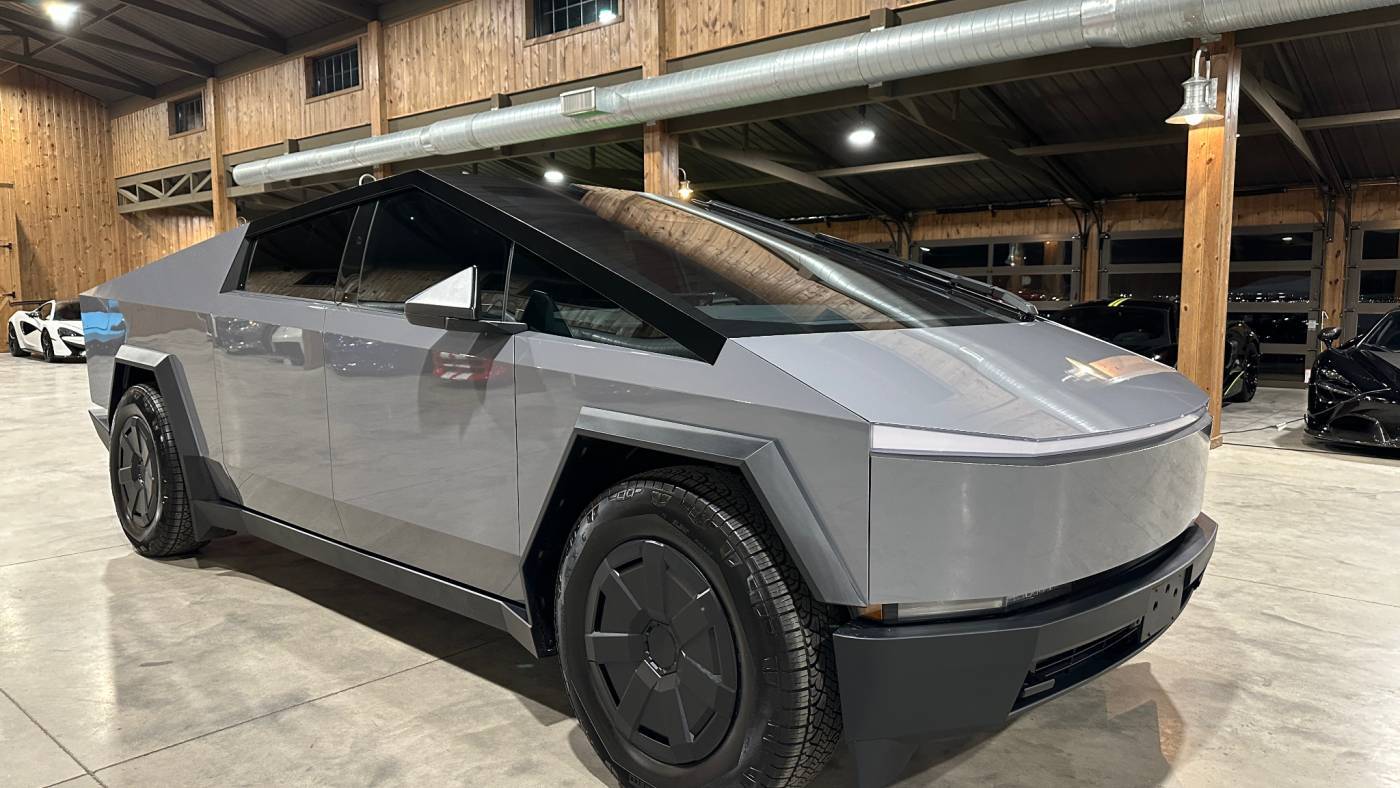 2024 Tesla Cybertruck Standard — Pickup Truck — 1,565 mi — New Albany, IN