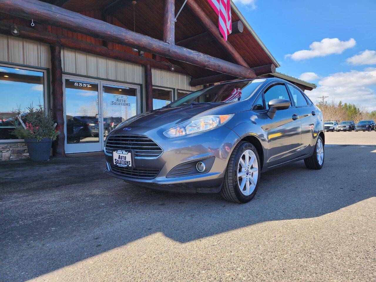 2019 Ford Fiesta SE — Sedan — 122,965 mi — Baxter, MN