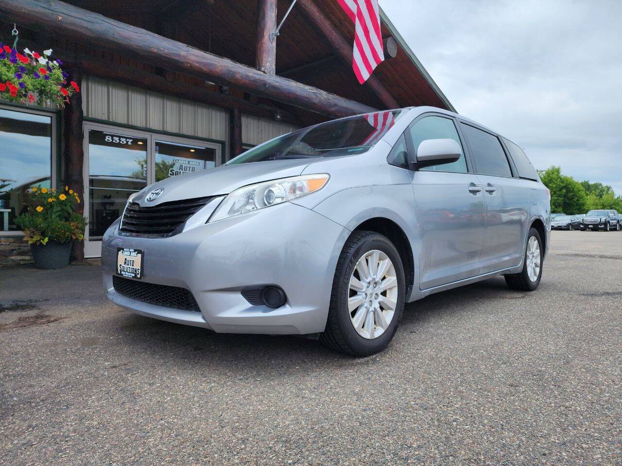 2011 Toyota Sienna LE — Minivan — 171,999 mi — Baxter, MN