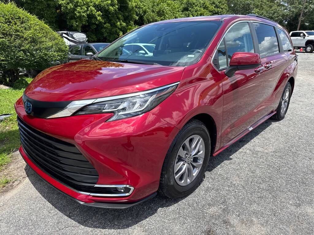 2023 Toyota Sienna XLE — Minivan — 45,888 mi — Marietta, GA
