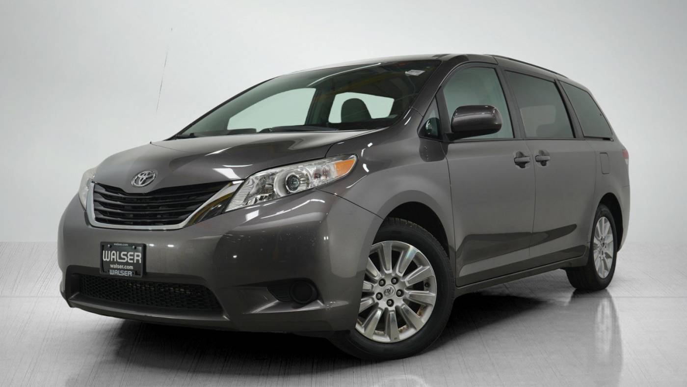 2013 Toyota Sienna LE — Minivan — 138,978 mi — South St Paul, MN