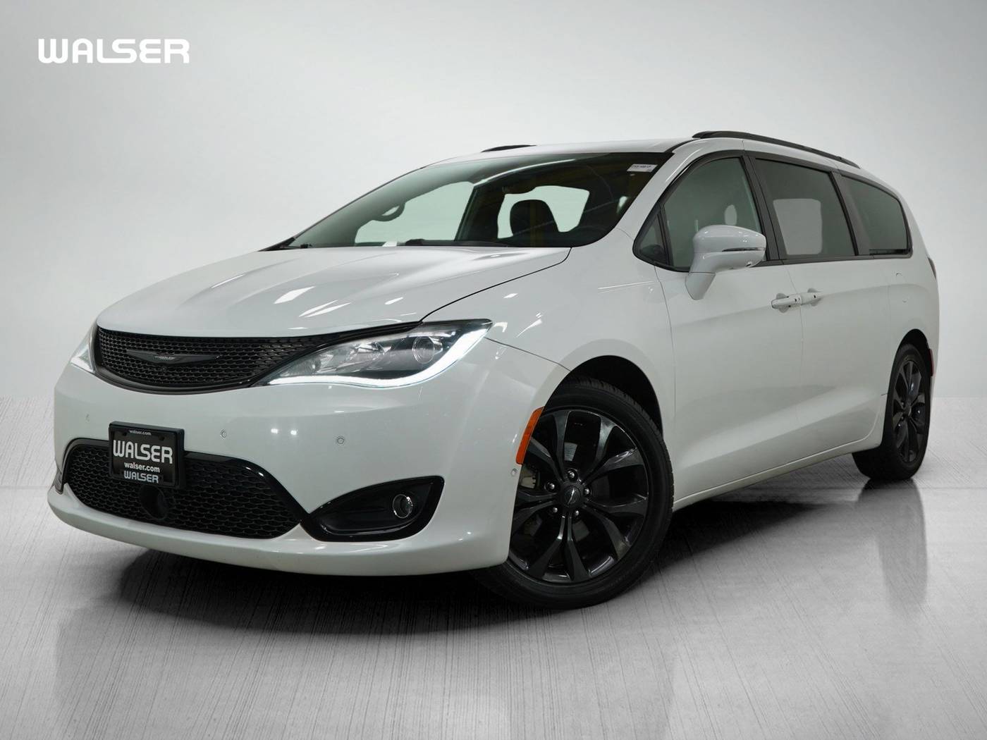 2019 Chrysler Pacifica Limited — Minivan — 69,209 mi — South St Paul, MN
