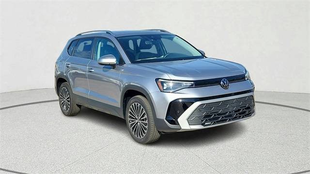 2025 Volkswagen Taos SE — SUV — 5,572 mi — Dallas, TX