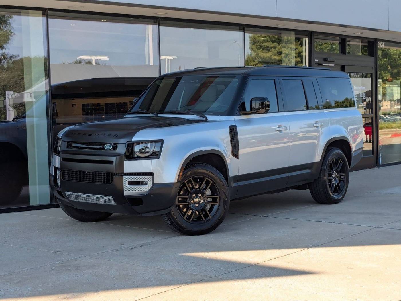 2024 Land Rover Defender S — SUV — 16,595 mi — Plano, TX
