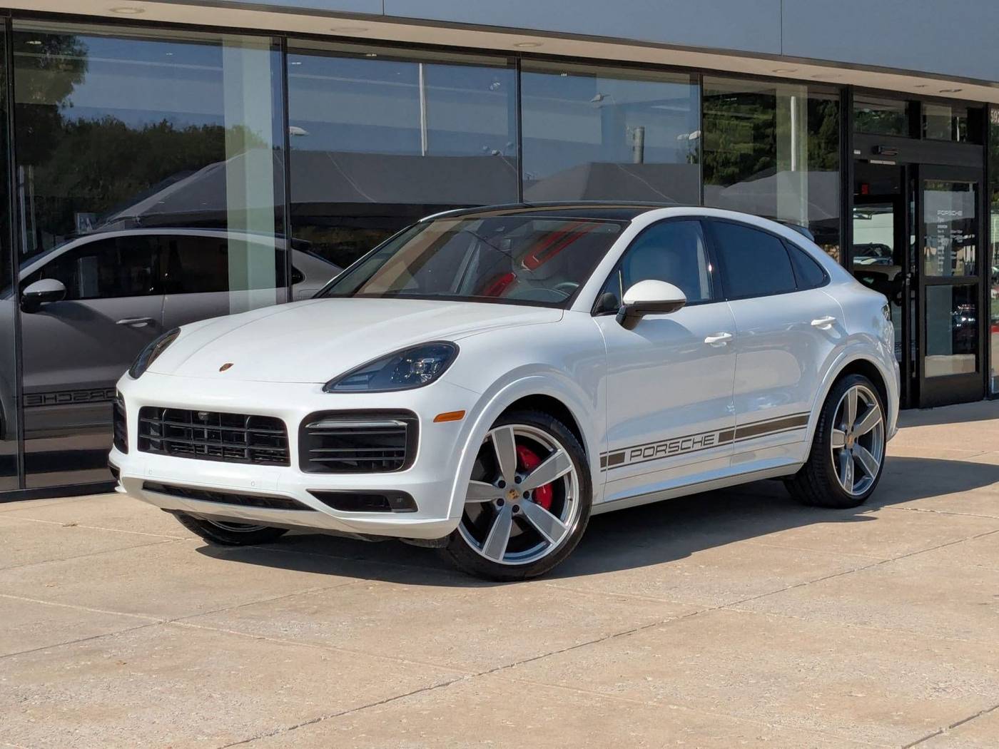 2022 Porsche Cayenne GTS — SUV — 11,219 mi — Plano, TX