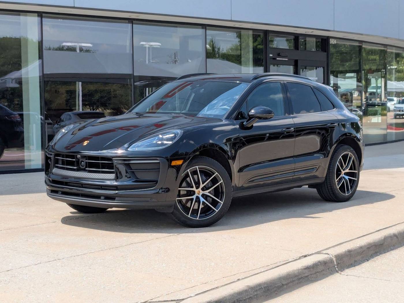 2025 Porsche Macan Standard — SUV — 8,060 mi — Plano, TX