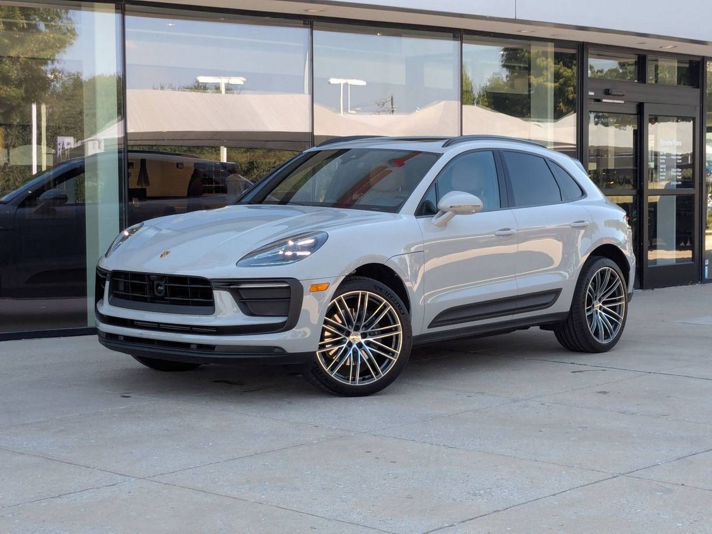 2025 Porsche Macan Macan — SUV — 5,197 mi — Plano, TX