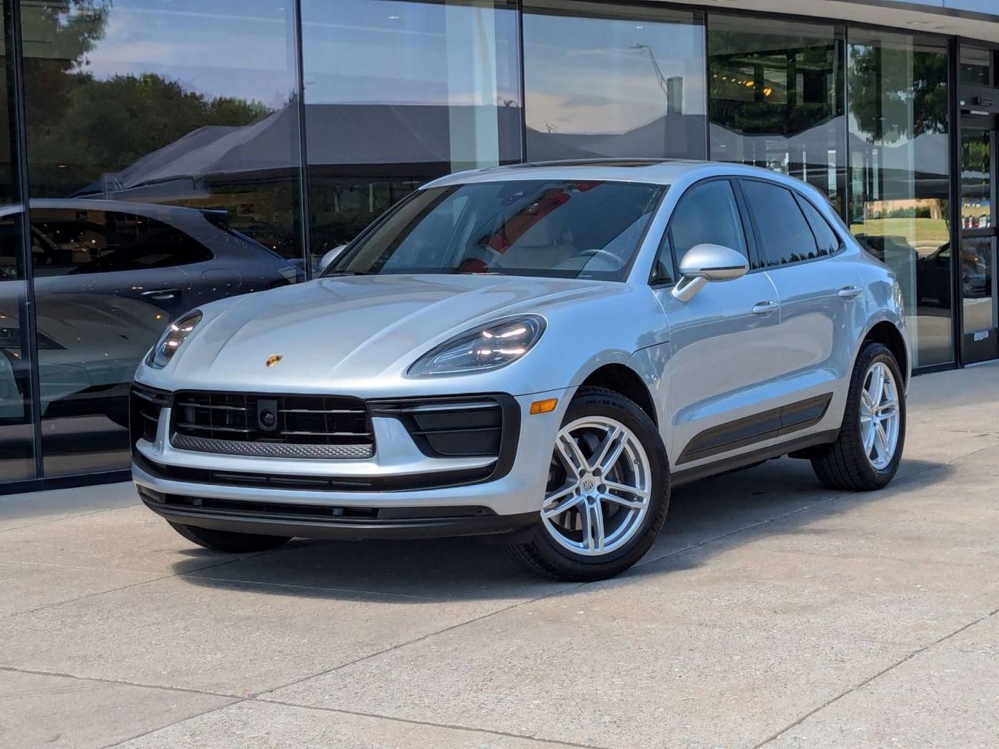 2025 Porsche Macan Macan — SUV — 6,850 mi — Plano, TX