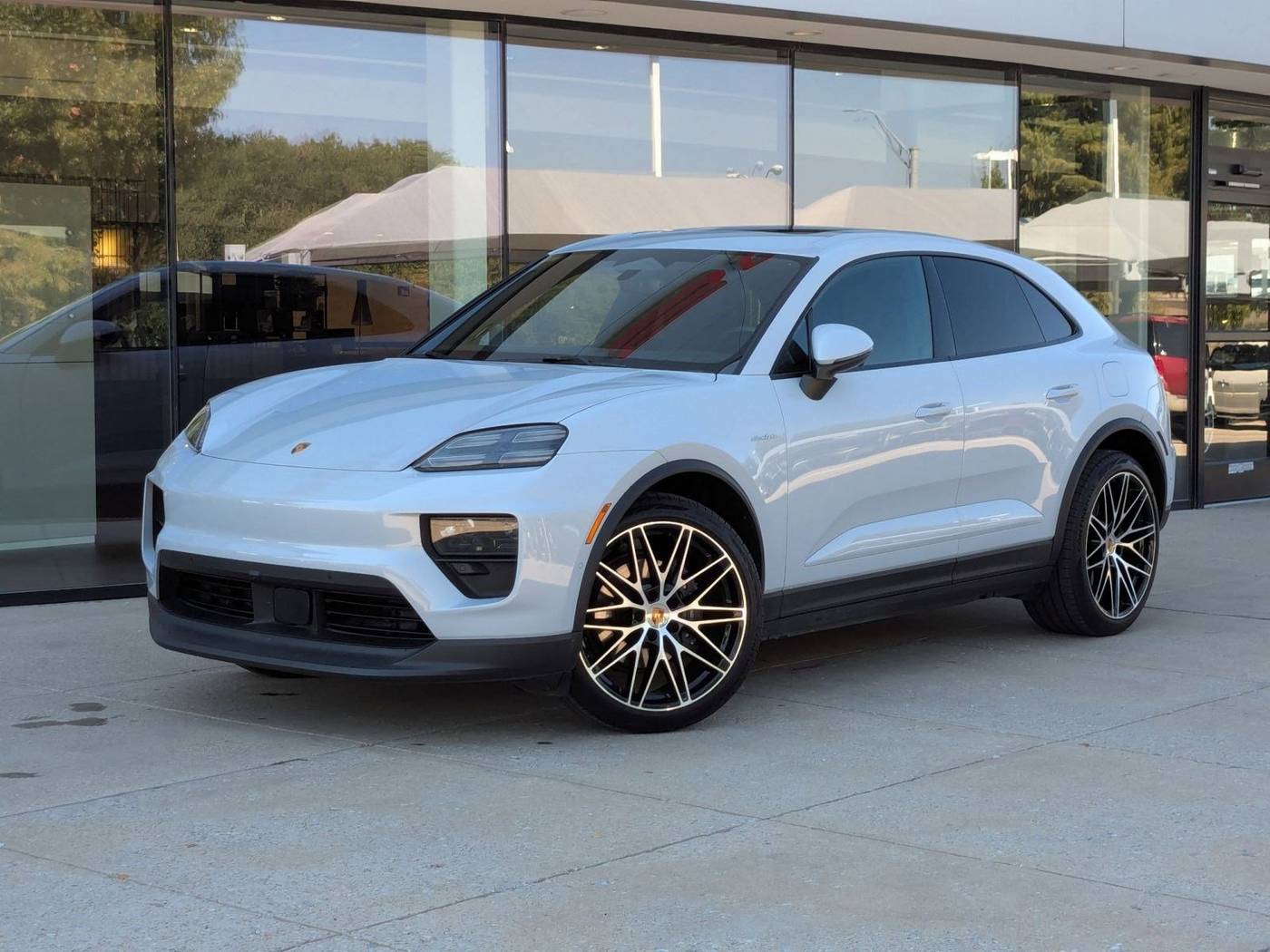 2025 Porsche Macan Electric Macan Electric — SUV — 8,043 mi — Plano, TX