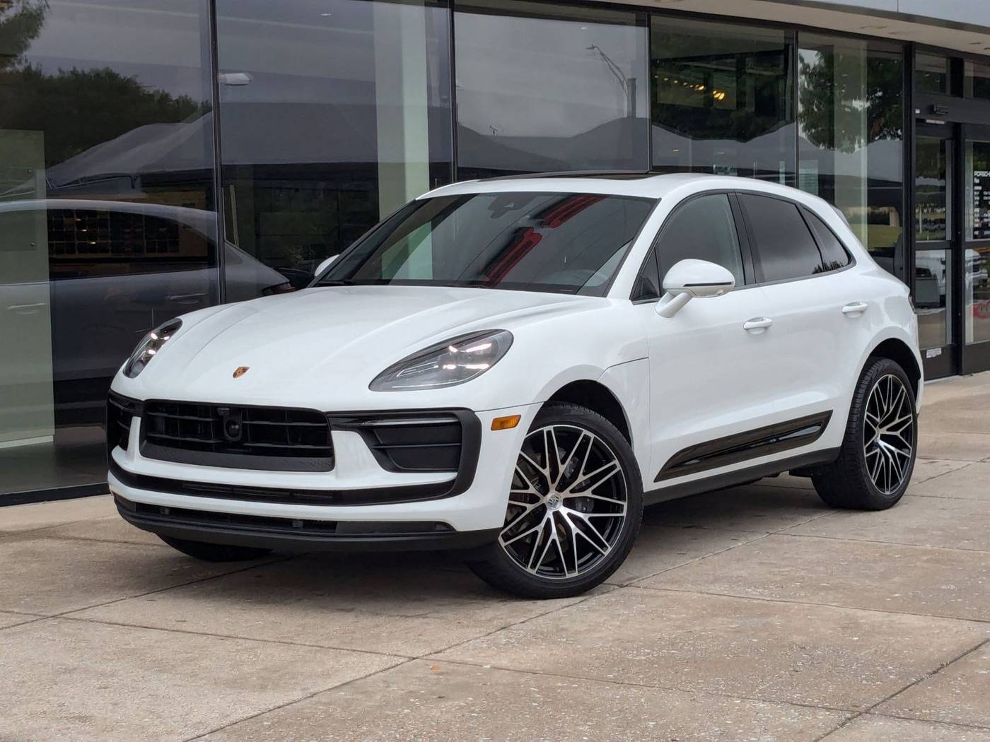 2025 Porsche Macan Macan — SUV — 5,872 mi — Plano, TX