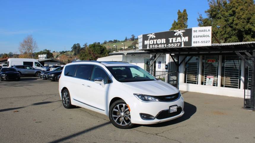 2017 Chrysler Pacifica Limited — Minivan — 91,781 mi — Hayward, CA