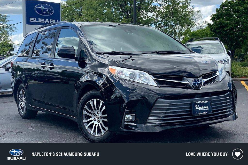 2019 Toyota Sienna XLE — Minivan — 200,502 mi — Schaumburg, IL