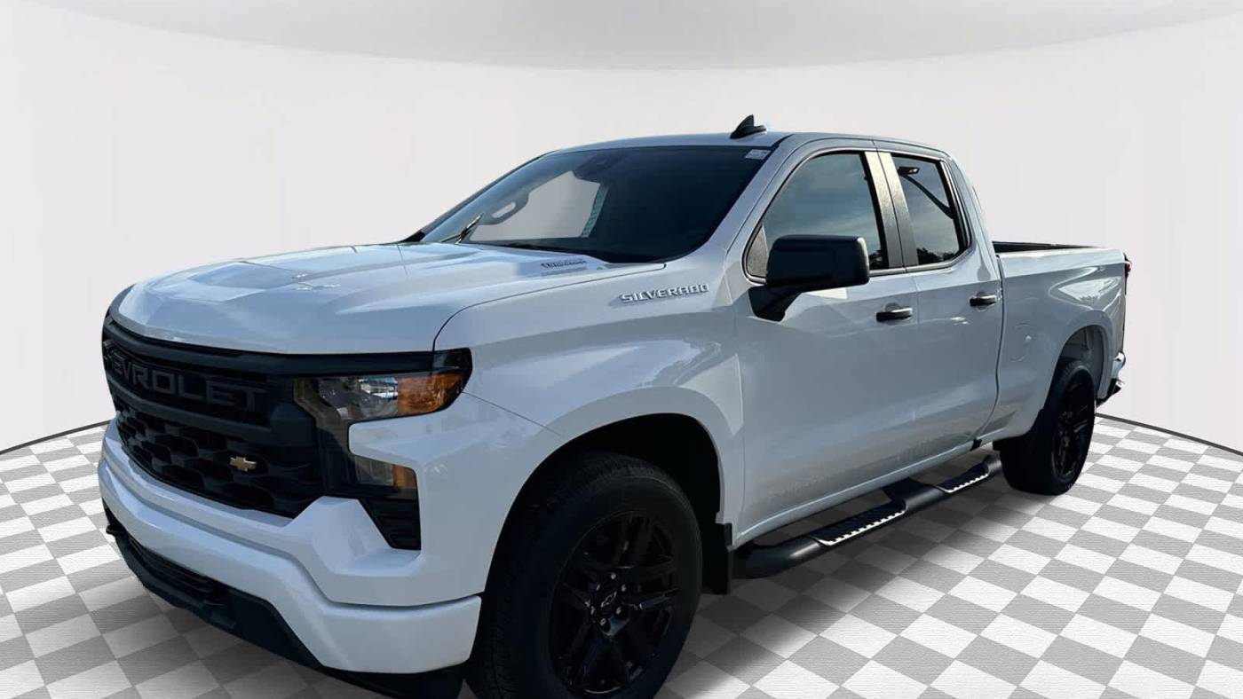 2024 Chevrolet Silverado 1500 Custom — Pickup Truck — 17,300 mi — Wesley Chapel, FL