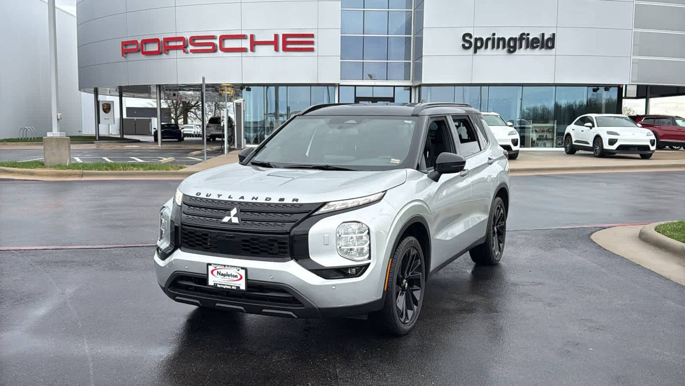 2024 Mitsubishi Outlander SEL Black Edition — SUV — 9,769 mi — Springfield, MO