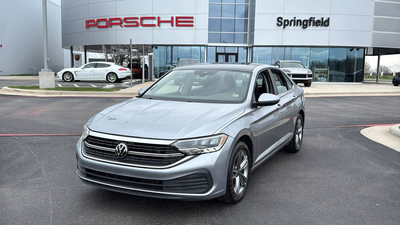 2024 Volkswagen Jetta SE — Sedan — 23,835 mi — Springfield, MO