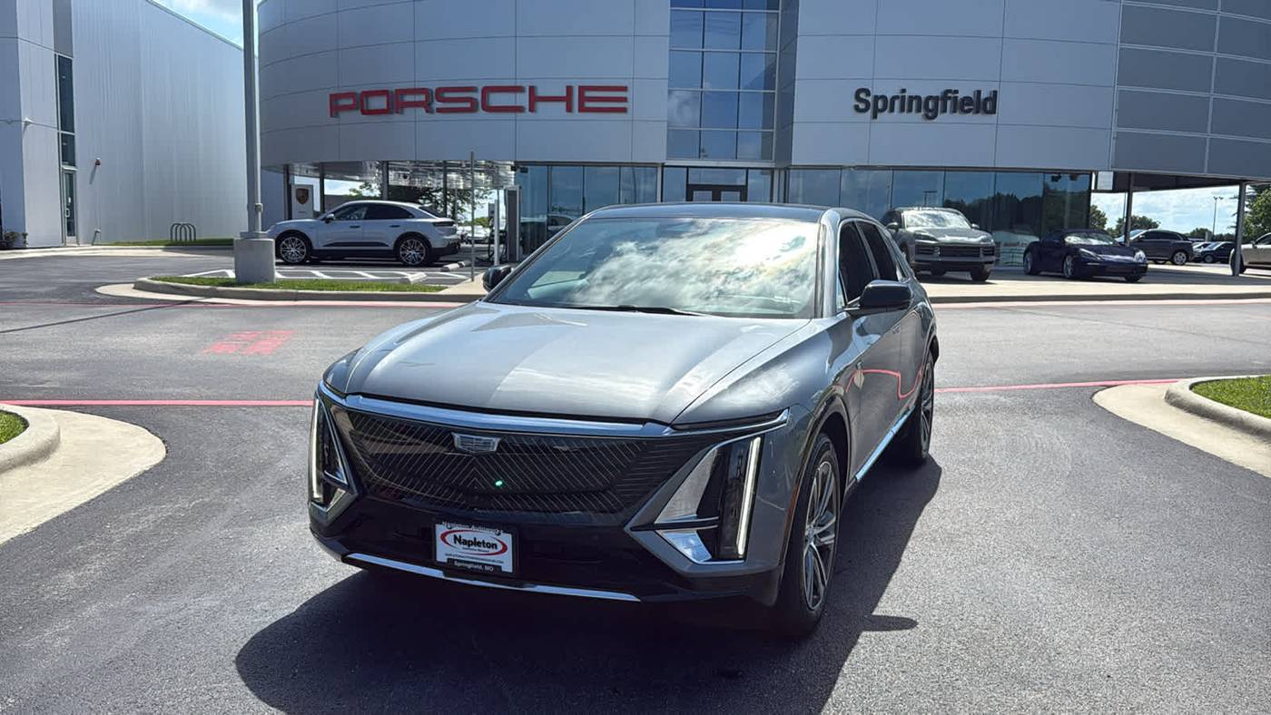 2023 Cadillac LYRIQ Luxury — SUV — 18,263 mi — Springfield, MO