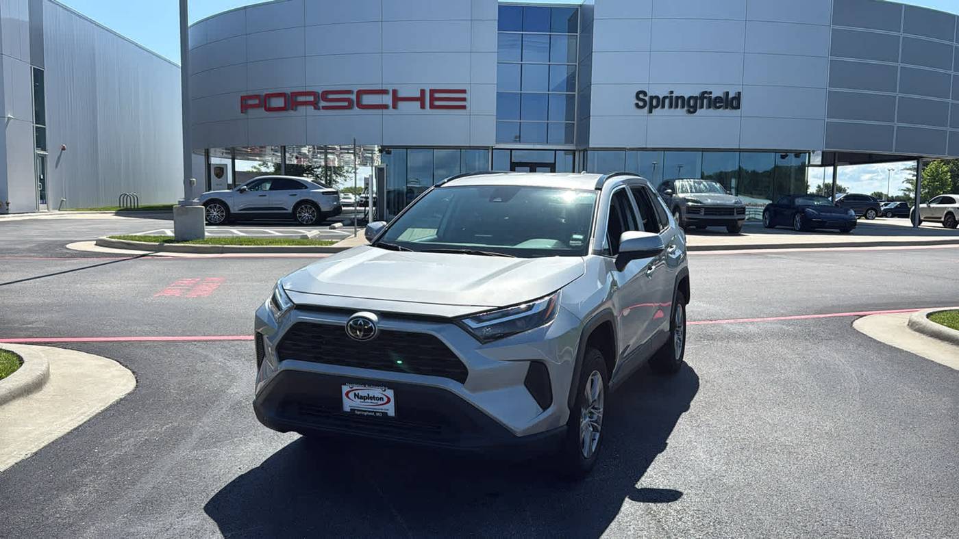 2024 Toyota RAV4 XLE — SUV — 24,822 mi — Springfield, MO