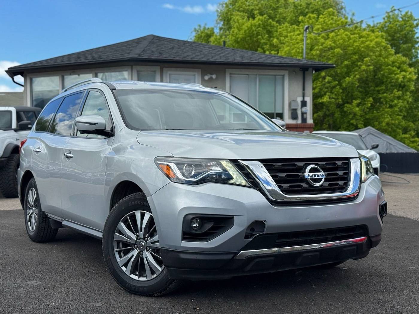 2019 Nissan Pathfinder SL — SUV — 72,891 mi — Springville, UT