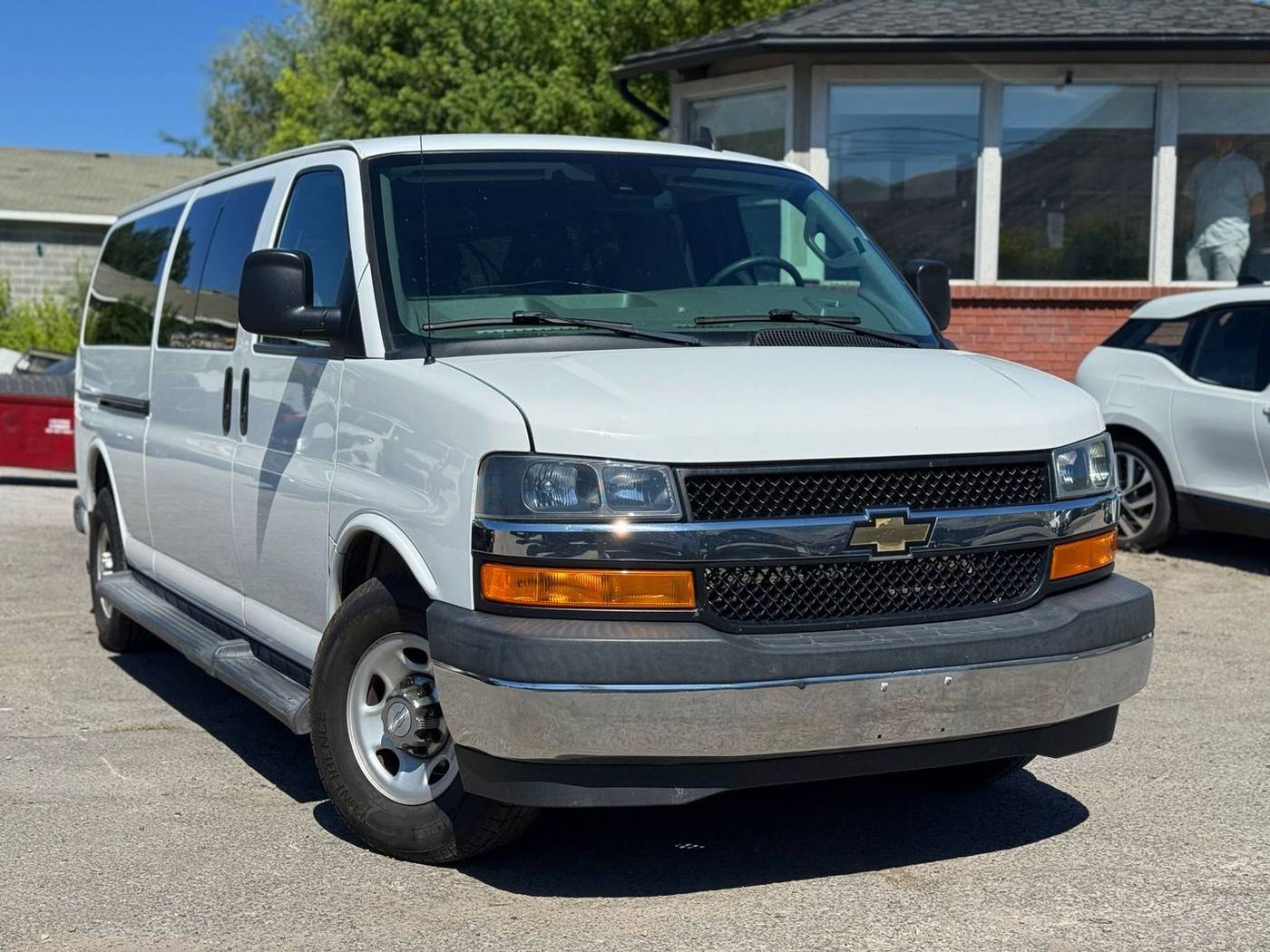 2019 Chevrolet Express Passenger LT — Passenger Van — 88,000 mi — Springville, UT