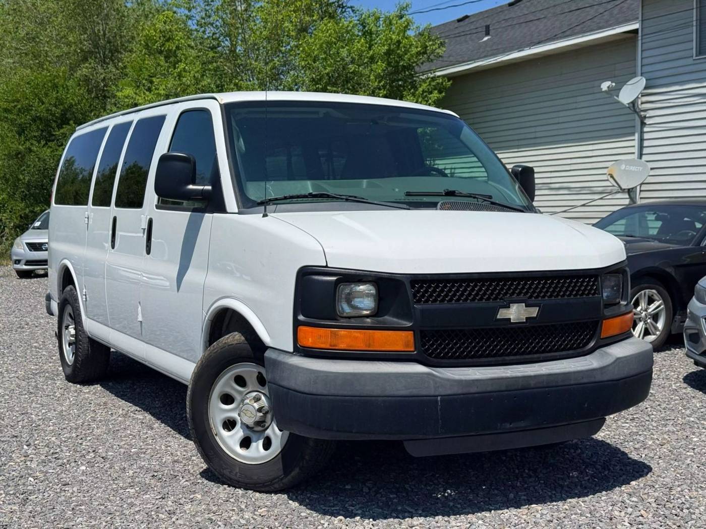2013 Chevrolet Express Passenger LS — Passenger Van — 44,185 mi — Springville, UT