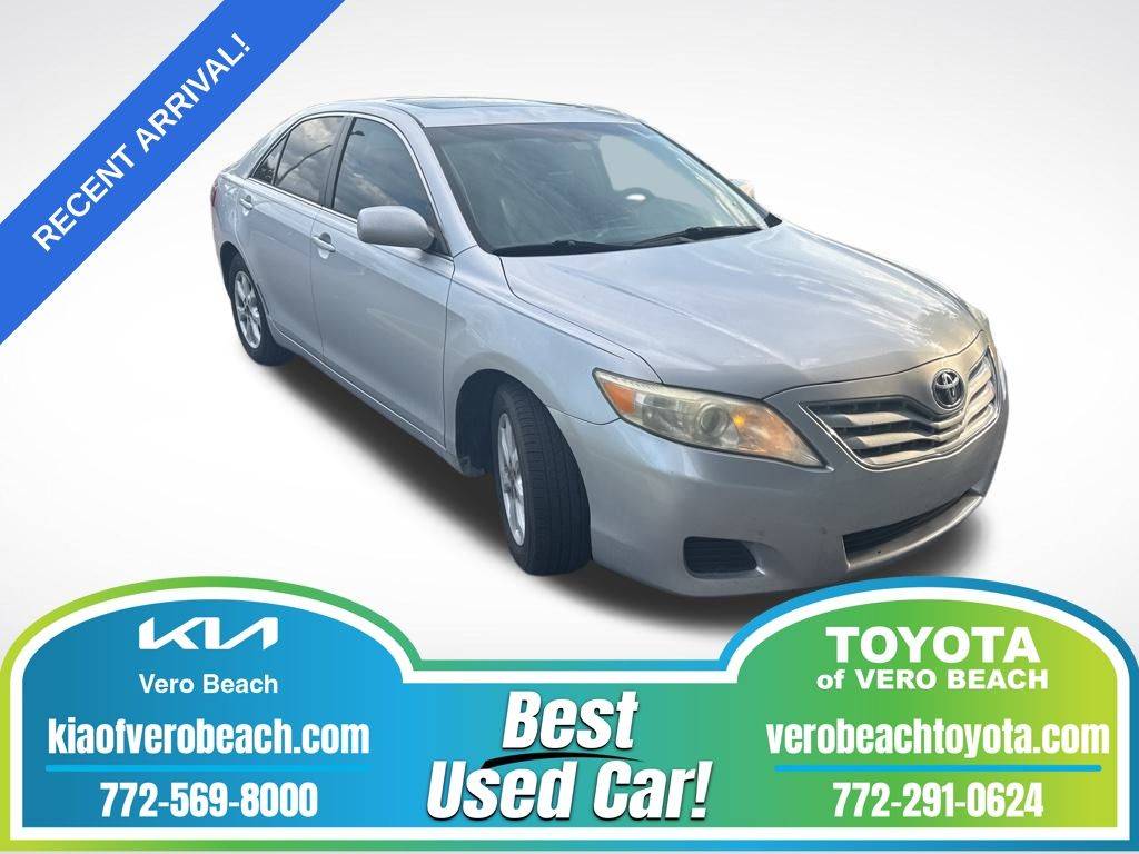 2011 Toyota Camry LE — Sedan — 198,284 mi — Vero Beach, FL