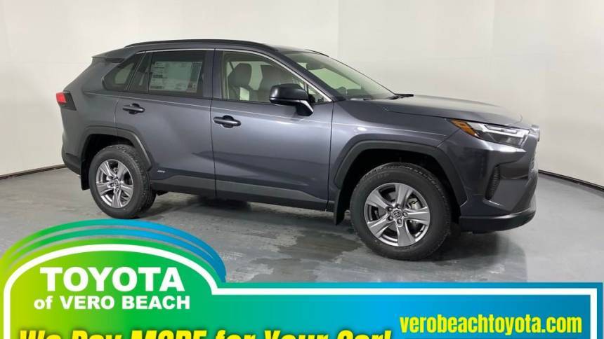 2025 Toyota RAV4 XLE — SUV — 15 mi — Vero Beach, FL