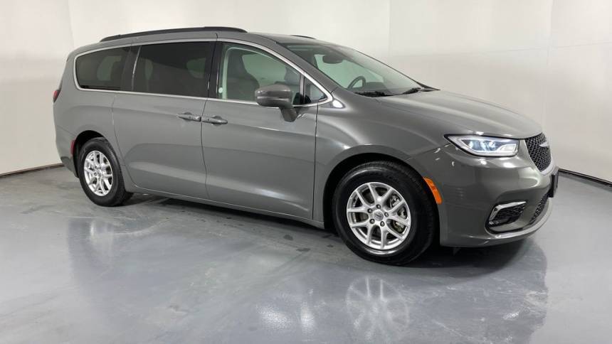 2022 Chrysler Pacifica Touring L — Minivan — 76,428 mi — Vero Beach, FL